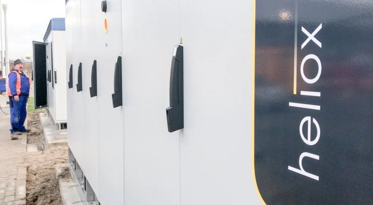 The Rapid 150 kW is future-proof. An extra power rack allows for easy upgrading from 100 kW up to 300 kW via power modules that can be quickly installed by one person. 