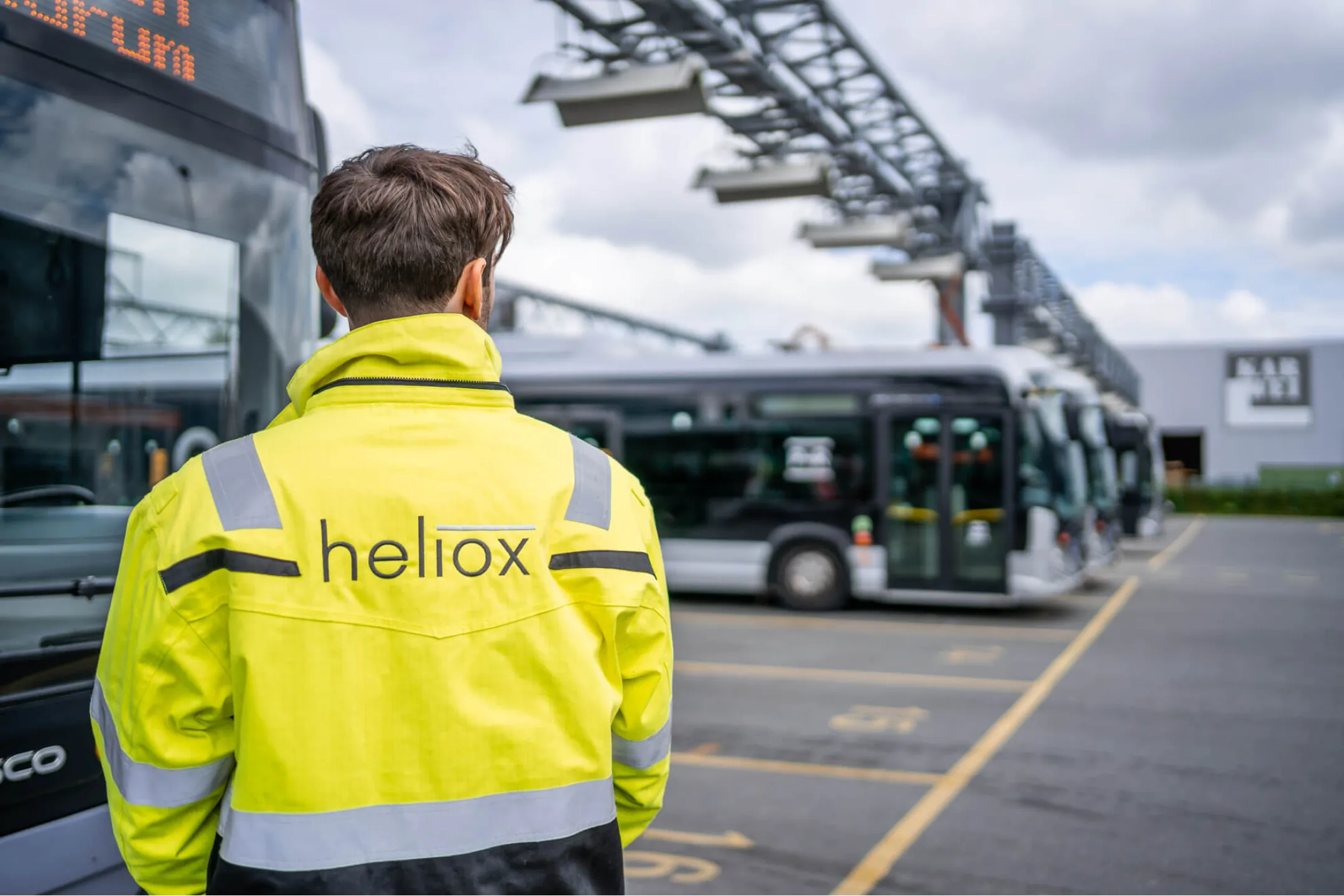 Heliox e-bus fast charging stations